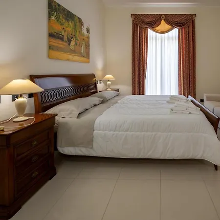 Floyd Charming Bed & Breakfast Pachino