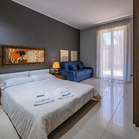 Floyd Charming 4* Пакино