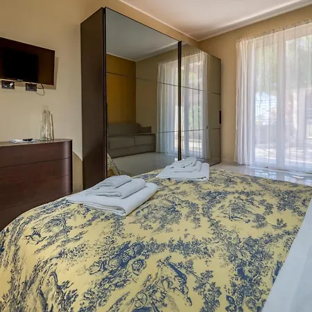 Floyd Charming Bed & Breakfast Pachino