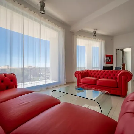 Floyd Charming Пакино