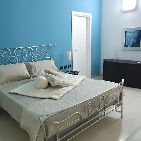 Floyd Charming Bed & Breakfast Pachino
